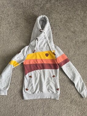Wanakome Light Gray Crewneck Sweater with Yellow, Coral and Burgundy Stripes
